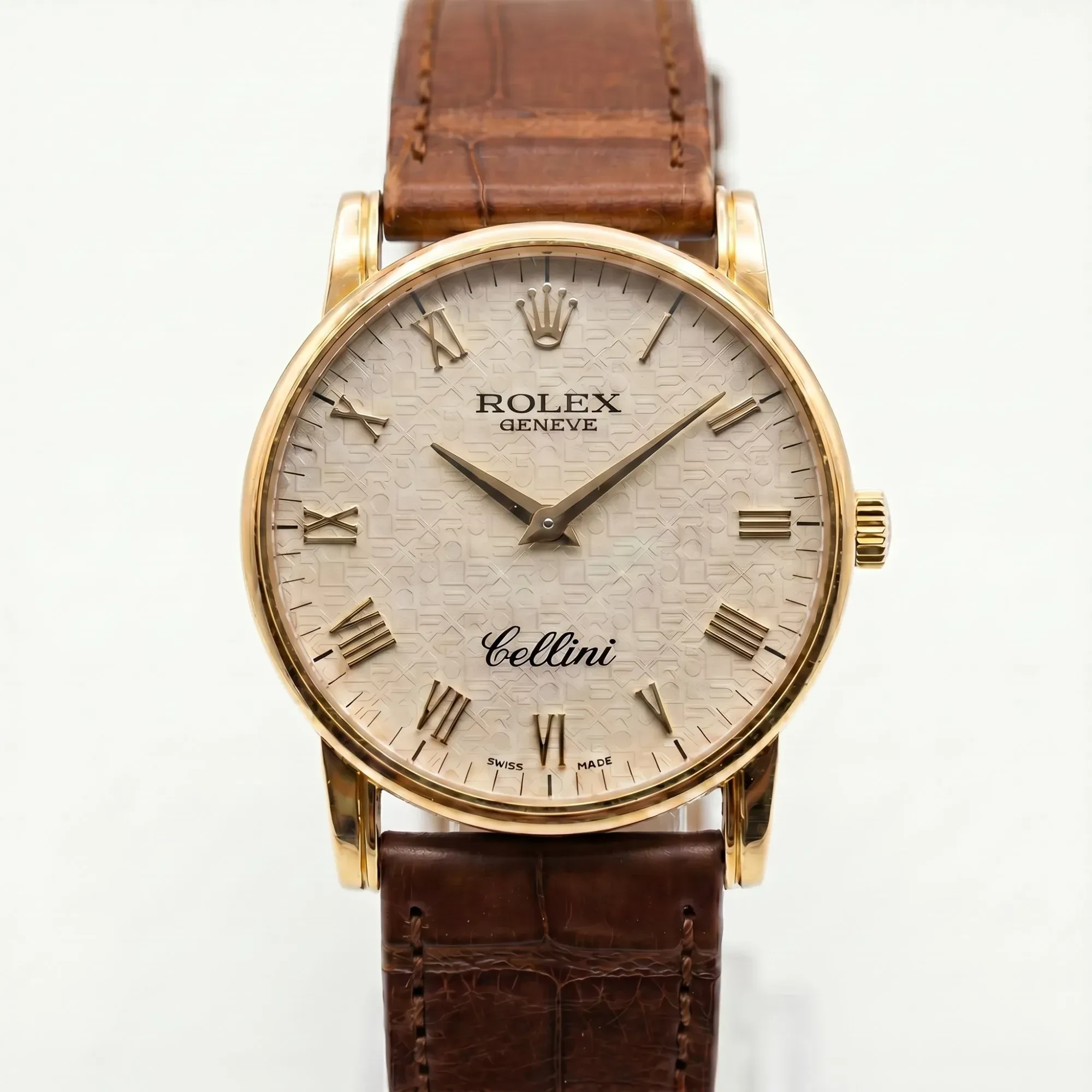 Rolex Cellini — 18k Yellow Gold - View 3